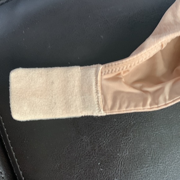 VS Padded Perfect Coverage bra - Picture 7 of 8